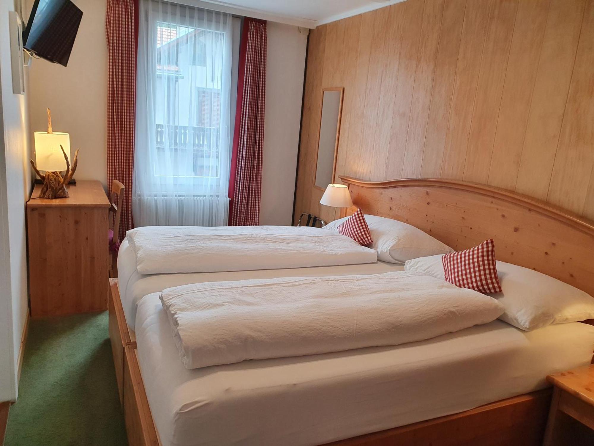 Hotel Bernerhof Grindelwald Bilik gambar