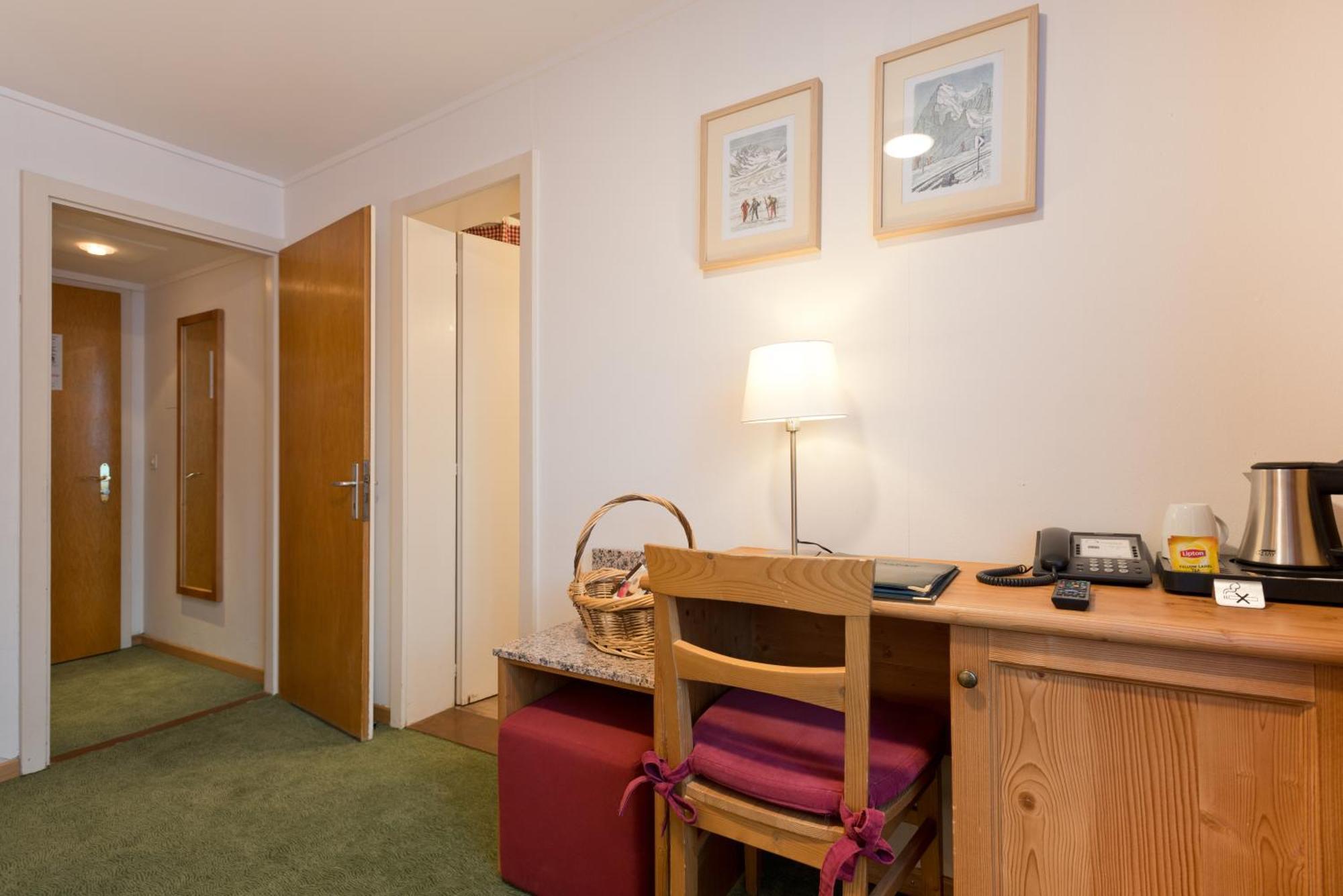 Hotel Bernerhof Grindelwald Bilik gambar